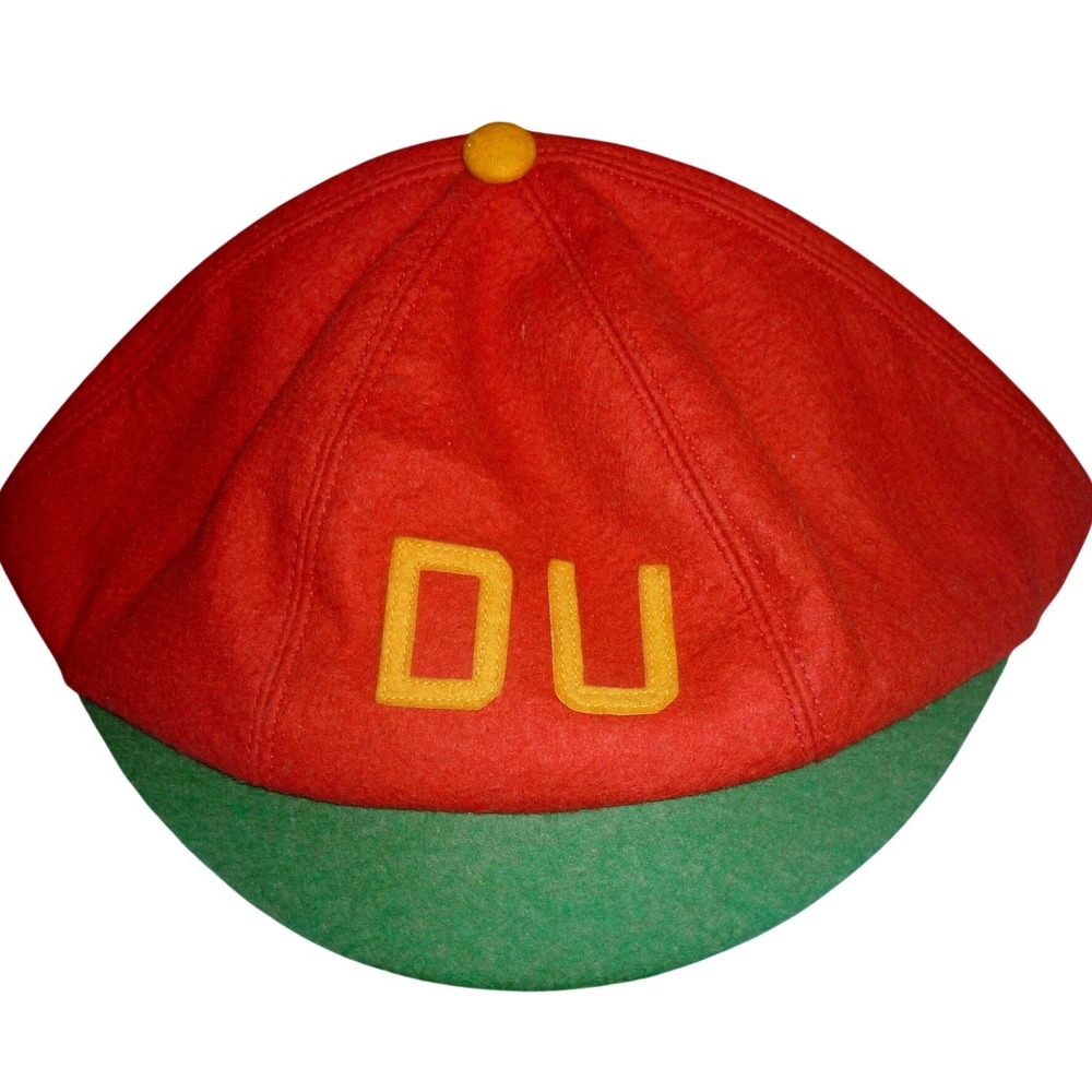 University Denver DU Pioneers Felt Freshman Beanie Cap Hat Crimson Gold‎ Vtg USA